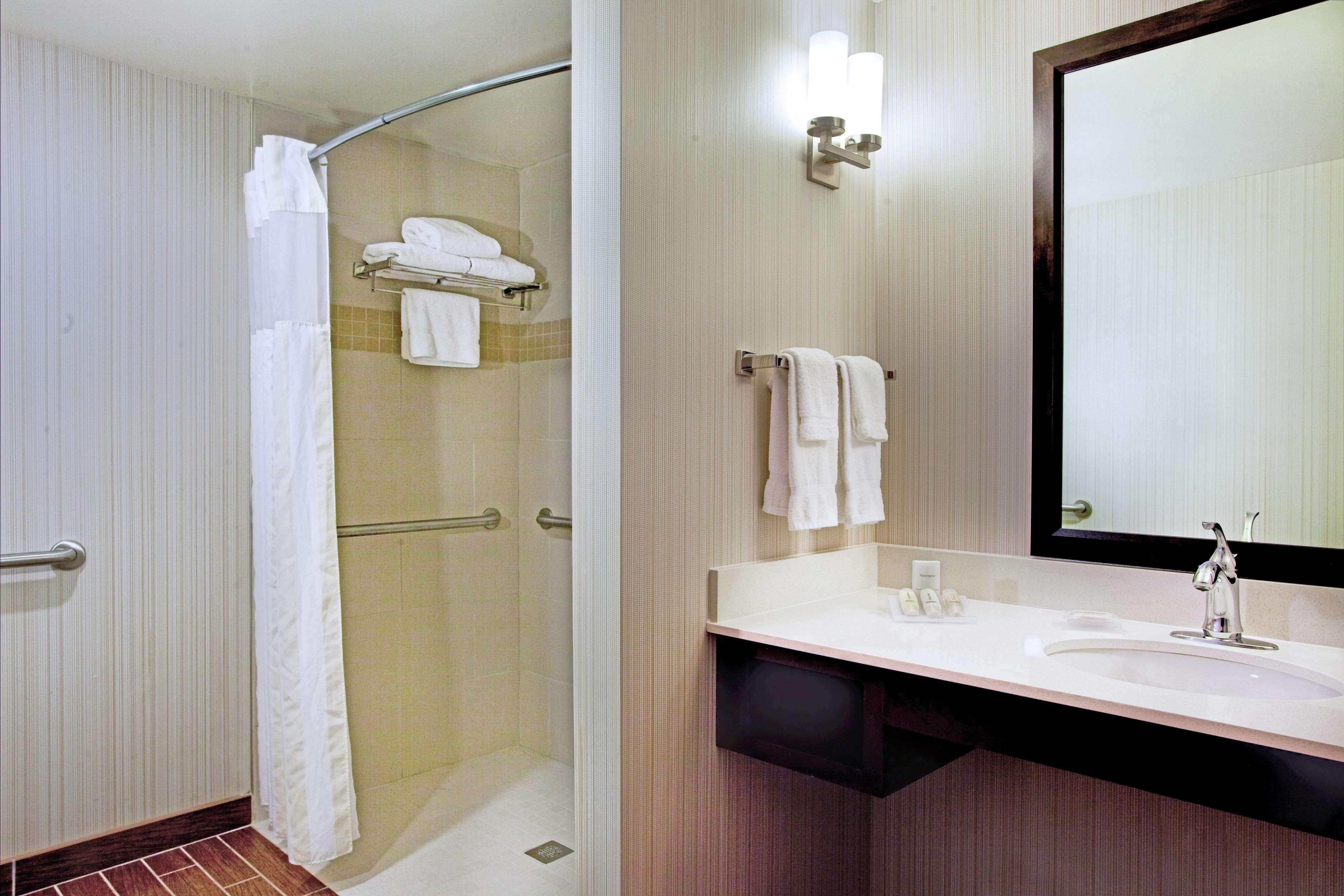 Hilton Garden Inn Portland Airport Extérieur photo